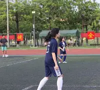 关于冲破枷锁：女子足球比赛中的突破之战的信息